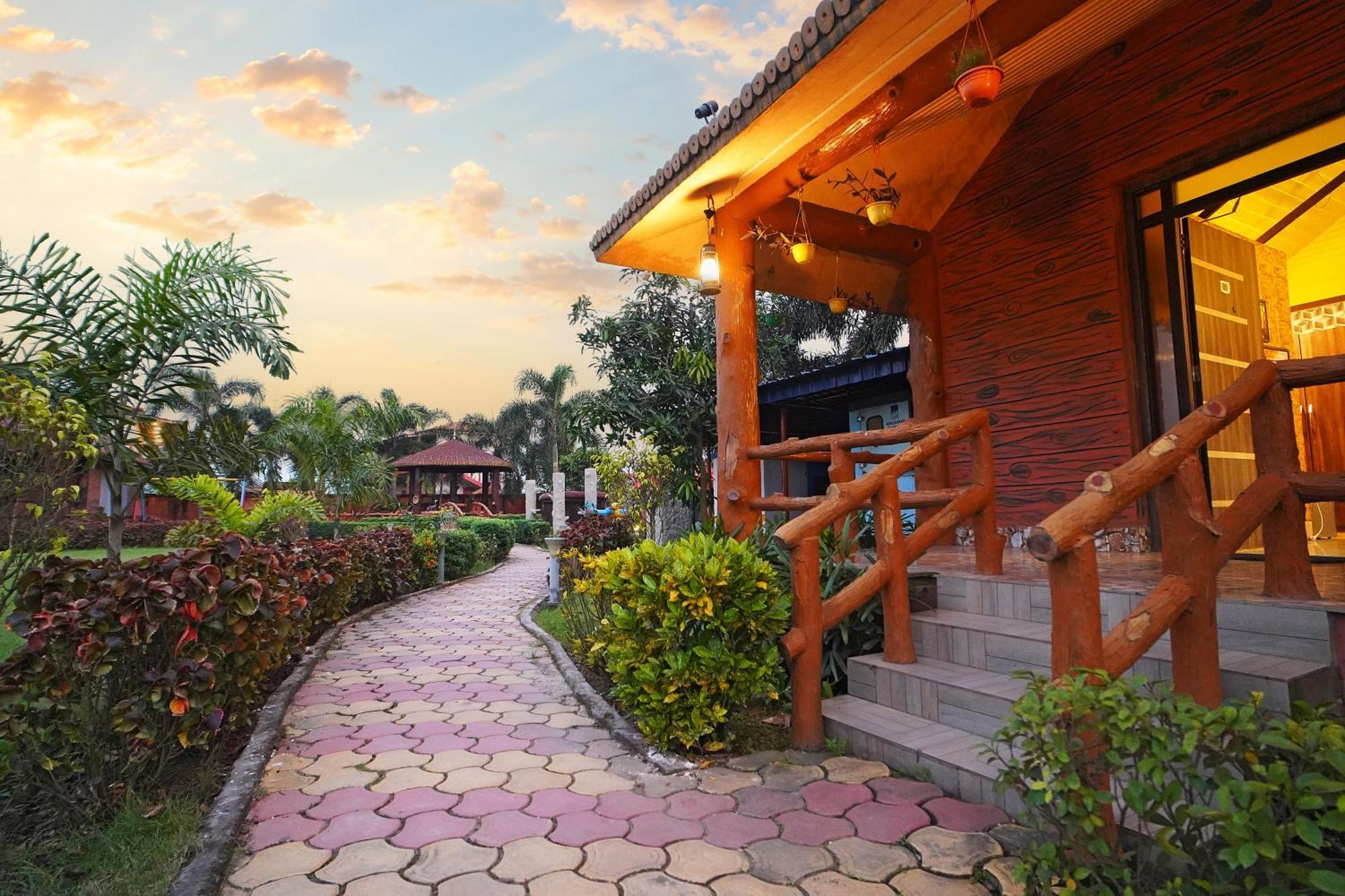 Gharana Resort !! Best Family Resort Near Kolkata With Swimming Pool !! Singur Exterior photo