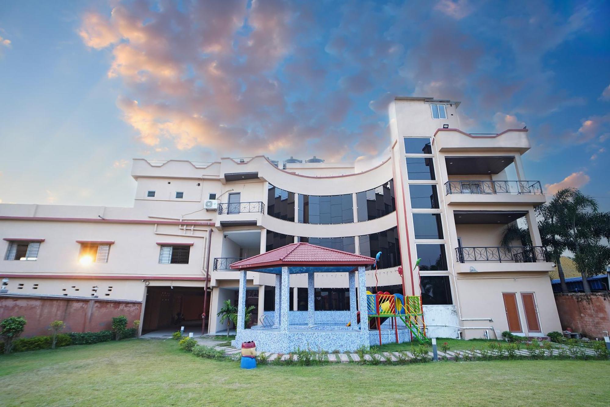 Gharana Resort !! Best Family Resort Near Kolkata With Swimming Pool !! Singur Exterior photo